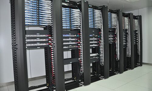 <b>如何維護機架式UPS，才能讓它在機房機櫃裏使用壽命更長?</b>