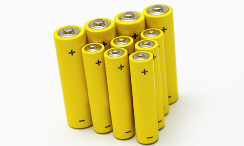 <b>電力設備與新能源行業需求旺盛帶動PRUNHUD破解版池發展</b>
